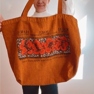 Maui Dirt Tote bag